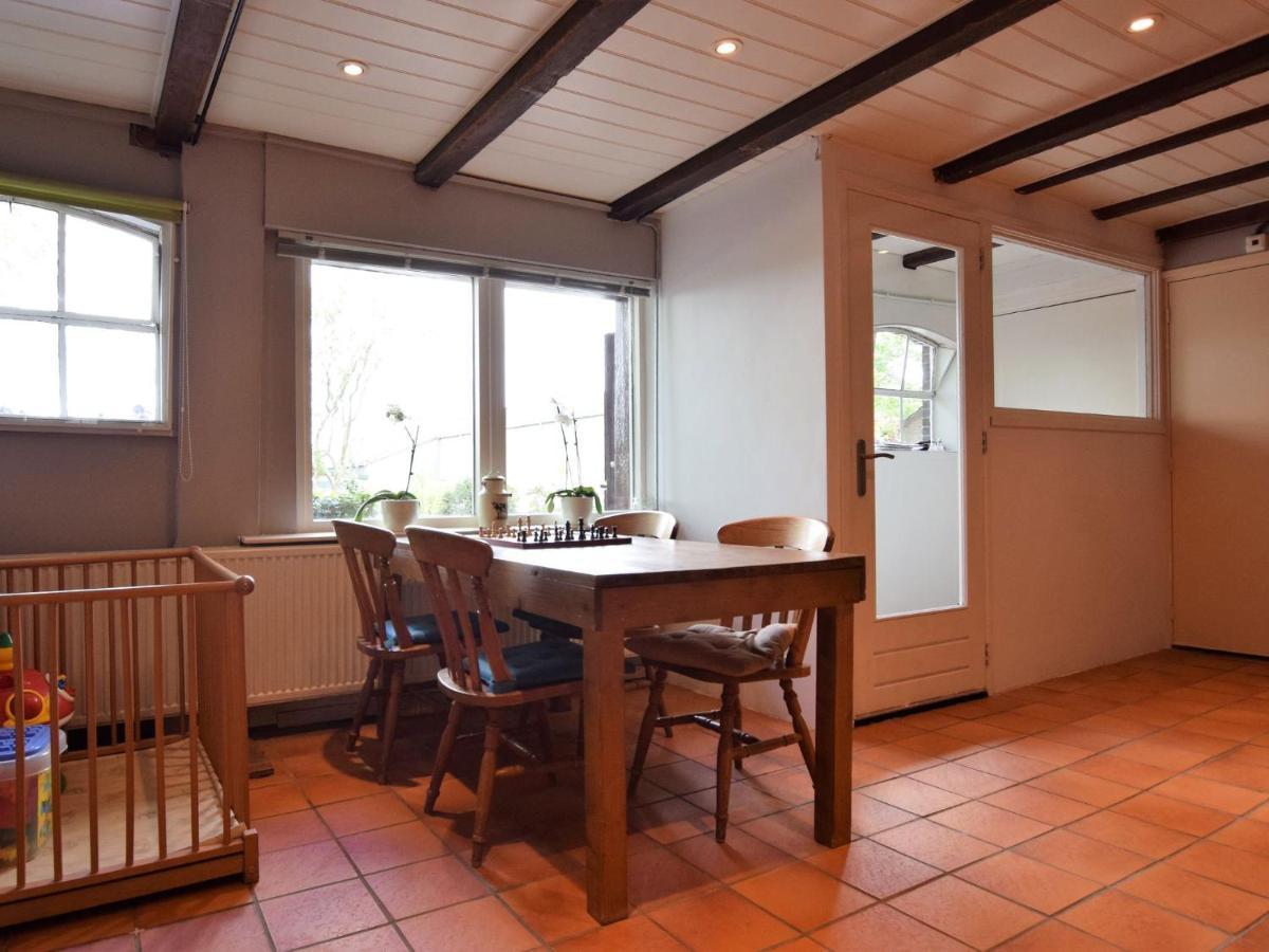 Quaint Farmhouse Near River In Oosterwijk Leerdam Luaran gambar